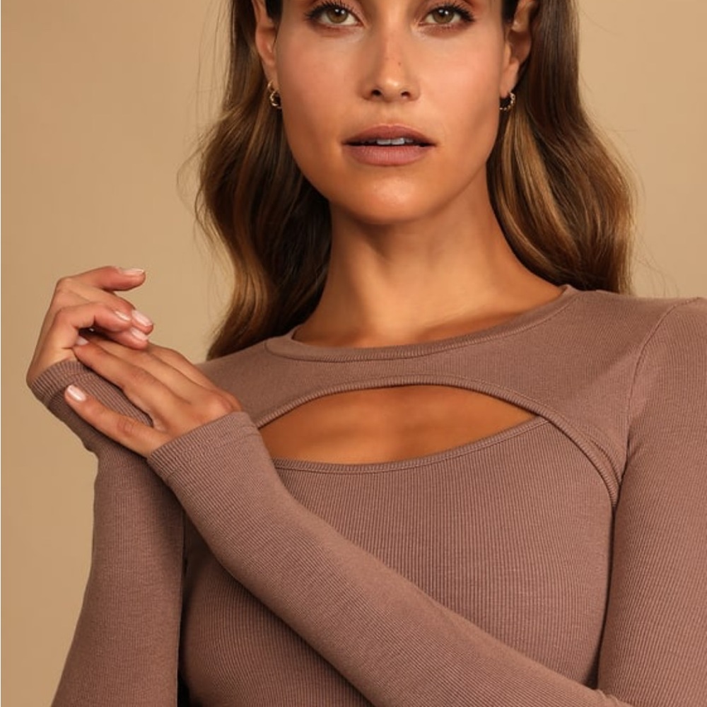 Lulu’s Cut Out Top
